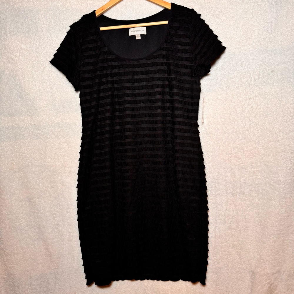 NEW Ronni Nicole Style 20331 black tiered ruffle dress Size 12